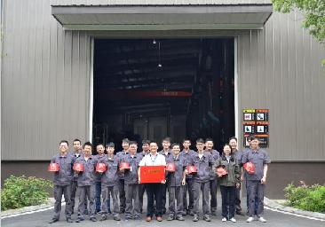  五四青年 | 與時間賽跑，讓機器也有溫度——制造二部喜獲長沙高新區(qū)“工人先鋒號”
